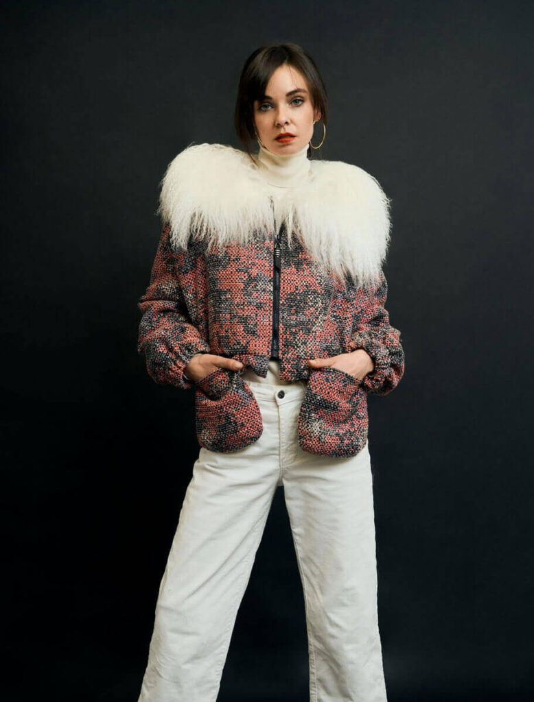 Cazadora Pra – vista frontal con cuello de cordero