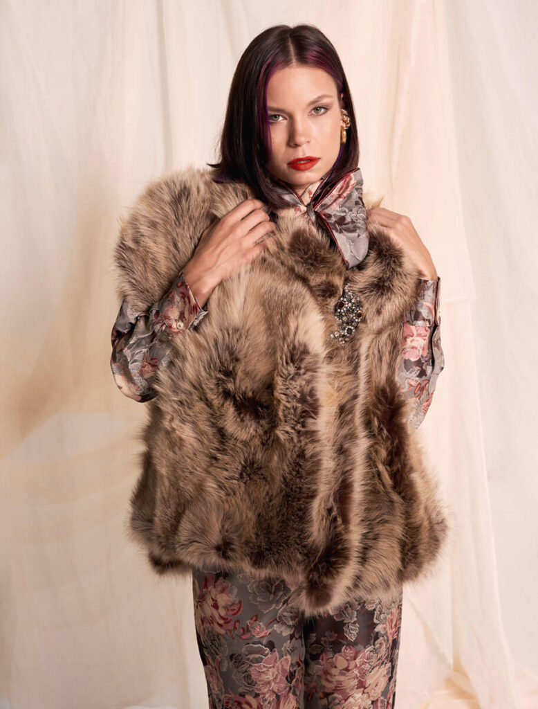 Kimono Prímula en piel reciclada – estilismo completo YES50