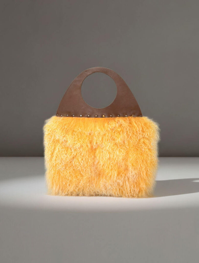 Bolso Gerbera Yes50 en piel de cordero de Mongolia amarillo con asa de ante marrón