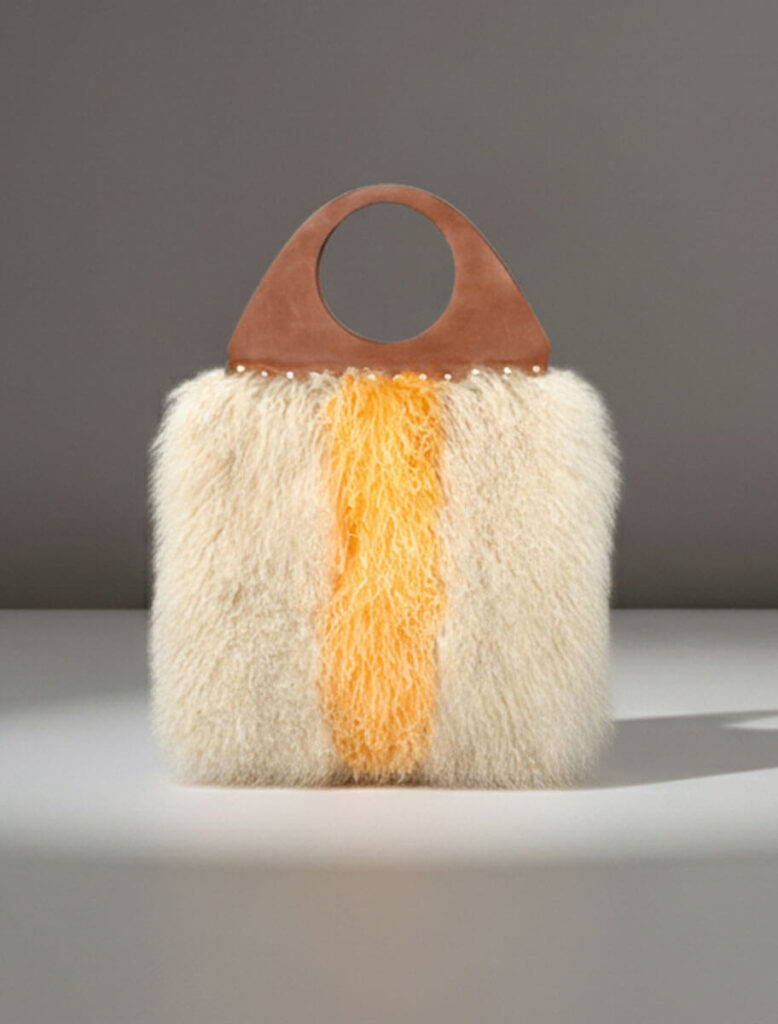 Bolso Fresia Yes50 marfil con franja amarilla en piel de Mongolia